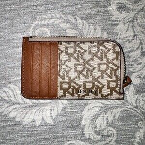 DKNY Card Holder Wallet Womens One Size Beige Brown Monogram Zip-Around